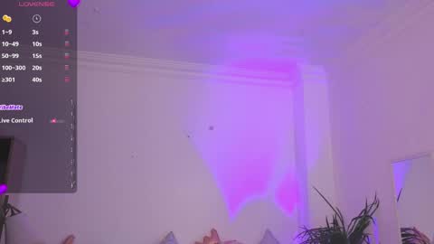 Snapshot of alejaa___ chatting on 04-01-26, 11:44 Alejandra online show from 04-01-26, 11:44