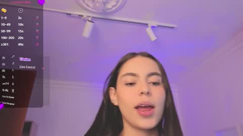 Snapshot of alejaa___ chatting on 04-05-26, 11:29 Alejandra online show from 04-05-26, 11:29