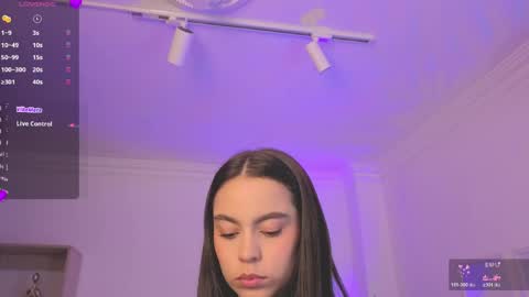 Snapshot of alejaa___ chatting on 04-13-26, 11:16 Alejandra online show from 04-13-26, 11:16