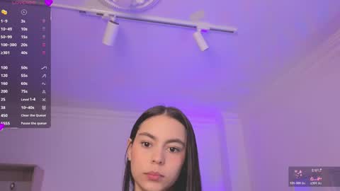 Snapshot of alejaa___ chatting on 04-15-26, 11:28 Alejandra online show from 04-15-26, 11:28