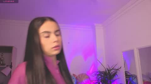 Snapshot of alejaa___ chatting on 06-24-26, 11:31 Alejandra online show from 06-24-26, 11:31