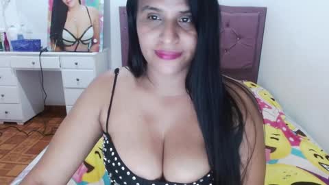 Snapshot of alejaa_milk chatting on 12-28-24, 12:13 Alejandra --independent model online show from 12-28-24, 12:13