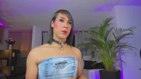 A L E J A N D R A online show from 02-23-25, 01:35