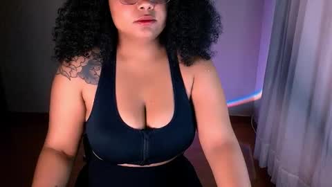 Snapshot of alejandra_conde chatting on 12-20-24, 12:08 Alejandra online show from 12-20-24, 12:08