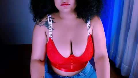 Snapshot of alejandra_conde chatting on 02-11-25, 02:57 Alejandra online show from 02-11-25, 02:57