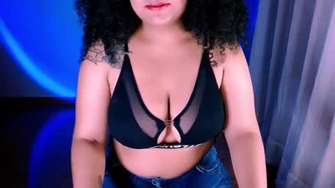 Snapshot of alejandra_conde chatting on 03-06-25, 02:30 Alejandra online show from 03-06-25, 02:30