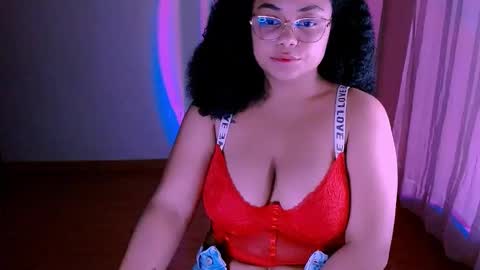 Snapshot of alejandra_conde chatting on 11-26-25, 12:00 Alejandra online show from 11-26-25, 12:00