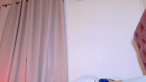 alejandra_dunn1 online show from 04-07-26, 07:25