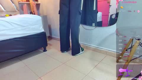 alejandra martins online show from 11-25-25, 03:06