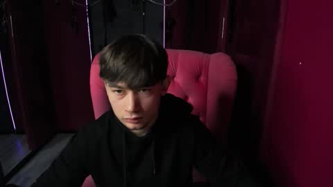 Snapshot of alejandro_ellias chatting on 11-17-25, 03:18 Alejandro online show from 11-17-25, 03:18