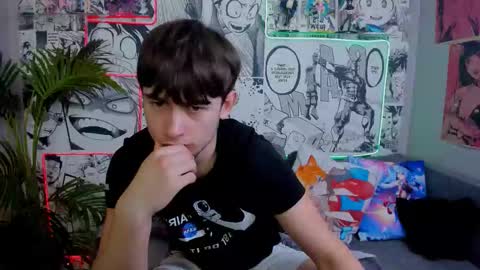 Snapshot of alejandro_ellias chatting on 11-27-25, 10:39 Alejandro online show from 11-27-25, 10:39