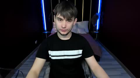 Snapshot of alejandro_ellias chatting on 01-17-26, 04:17 Alejandro online show from 01-17-26, 04:17