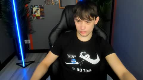 Snapshot of alejandro_ellias chatting on 01-31-26, 08:29 Alejandro online show from 01-31-26, 08:29