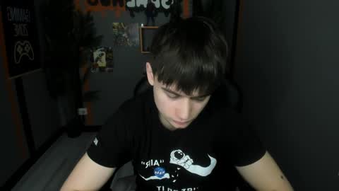 Snapshot of alejandro_ellias chatting on 04-09-26, 01:38 Alejandro online show from 04-09-26, 01:38