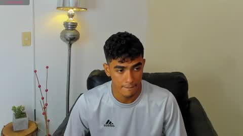 Snapshot of alejandro_williams chatting on 06-23-26, 06:39 Alejandro williams online show from 06-23-26, 06:39