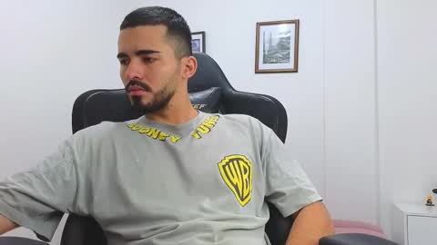 alejandroo_7 online show from 03-07-25, 10:32