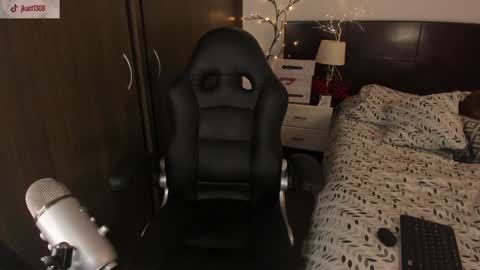 Alejandra online show from 12-24-24, 04:40