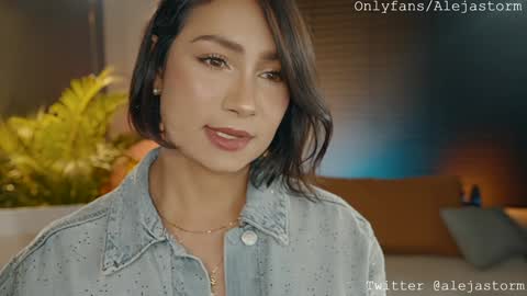 Snapshot of alejastorm chatting on 02-02-25, 02:59 Alejandra online show from 02-02-25, 02:59
