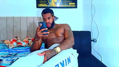 Snapshot of alejo_21cm chatting on 01-16-26, 04:38 alejo_21cm online show from 01-16-26, 04:38