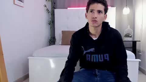 Snapshot of alejo_exotic chatting on 06-20-26, 12:30 alejo_exotic online show from 06-20-26, 12:30