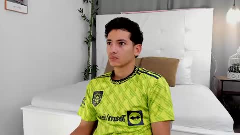 Snapshot of alejo_exotic chatting on 06-22-26, 12:24 alejo_exotic online show from 06-22-26, 12:24