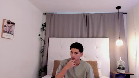 Snapshot of alejo_exotic chatting on 06-30-26, 12:17 alejo_exotic online show from 06-30-26, 12:17