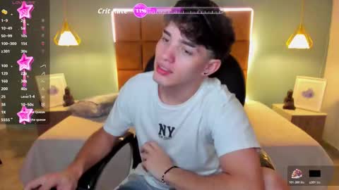 ALejoo Saenz online show from 12-20-25, 01:12