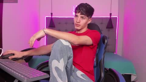 ALejoo Saenz online show from 04-20-26, 04:32