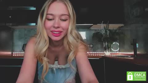 Snapshot of aleksa_cutie chatting on 01-10-26, 01:46 Next stream - 2 dec - online show from 01-10-26, 01:46