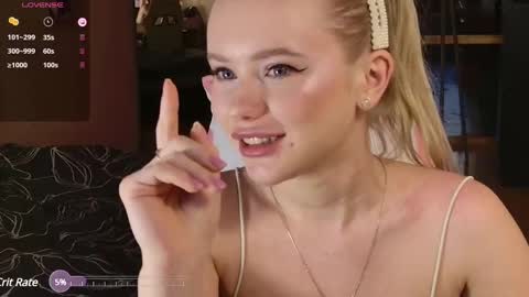 Lexi online show from 02-26-25, 07:20