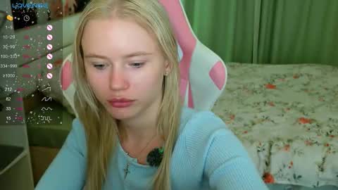 Lexi online show from 09-26-25, 04:11