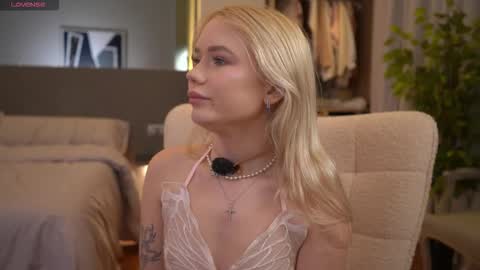 Lexi online show from 02-20-26, 04:09