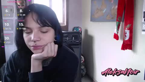 Snapshot of aleksanoir chatting on 03-10-25, 02:05 AleksaNoir online show from 03-10-25, 02:05