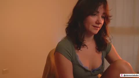 Snapshot of alemaniababe chatting on 01-03-25, 11:23 Ale online show from 01-03-25, 11:23