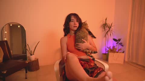 Snapshot of alemaniababe chatting on 02-05-25, 11:39 Ale online show from 02-05-25, 11:39