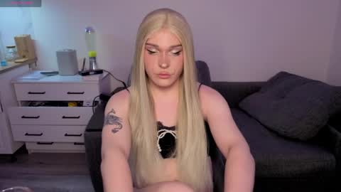 ALENA  INDEPENDENT MODEL online show from 04-24-26, 02:30