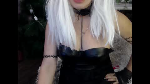 Luly online show from 12-23-24, 03:29