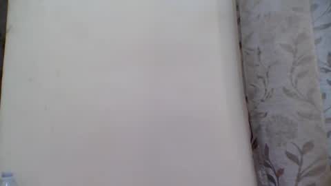 Snapshot of alesha_ chatting on 05-05-26, 05:37 Noreen Kennth and Emilly online show from 05-05-26, 05:37