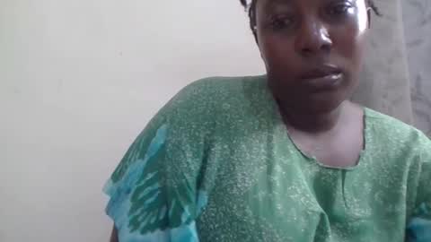 Snapshot of alesha_ chatting on 05-29-26, 07:28 Noreen Kennth and Emilly online show from 05-29-26, 07:28