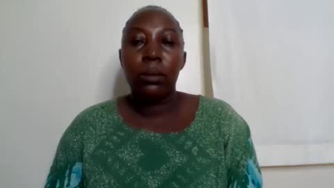 Snapshot of alesha_ chatting on 06-07-26, 05:06 Noreen Kennth and Emilly online show from 06-07-26, 05:06