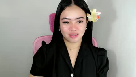 Snapshot of alesha_vibe_me chatting on 05-25-26, 01:50 alesha_vibe_me online show from 05-25-26, 01:50