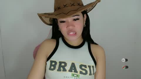 Snapshot of alesha_vibe_me chatting on 06-30-26, 03:46 alesha_vibe_me online show from 06-30-26, 03:46