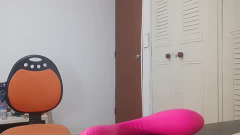 Snapshot of alesia_jones01 chatting on 02-03-26, 06:40 Alesia jones01 online show from 02-03-26, 06:40