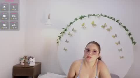 Snapshot of alesia_rose chatting on 05-26-26, 07:43 Ambar online show from 05-26-26, 07:43