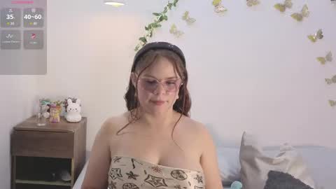 Snapshot of alesia_rose chatting on 05-29-26, 08:07 Ambar online show from 05-29-26, 08:07