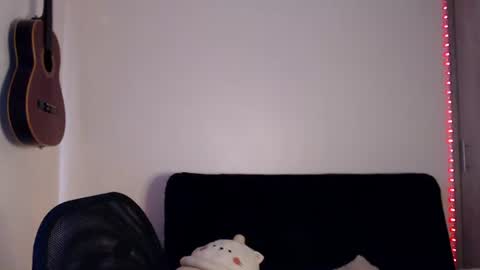 Snapshot of aleska_bell69 chatting on 06-09-26, 04:07 Aleska online show from 06-09-26, 04:07