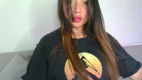 QUEEN OFF MILk  IM BACK  15 NOV online show from 10-27-25, 07:18