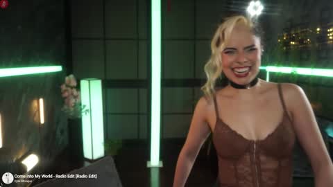 Snapshot of alessa_goreng chatting on 11-21-25, 06:12 Alessa Goreng online show from 11-21-25, 06:12