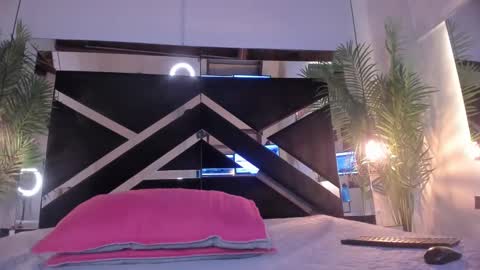 Snapshot of alessa_wells chatting on 01-21-25, 02:15 Alessa online show from 01-21-25, 02:15