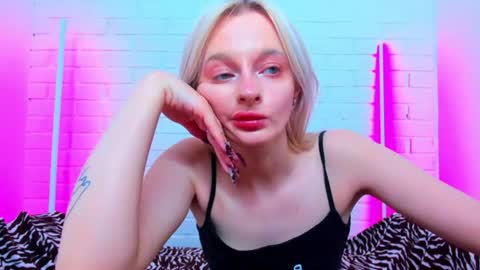 Snapshot of alessakiss chatting on 06-11-26, 02:53 alessakiss online show from 06-11-26, 02:53